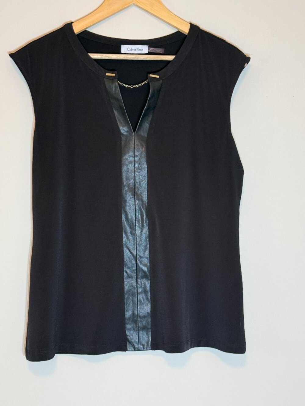 Calvin Klein Black Cap Sleeve Top Faux Leather Trim Chain Neck Size L